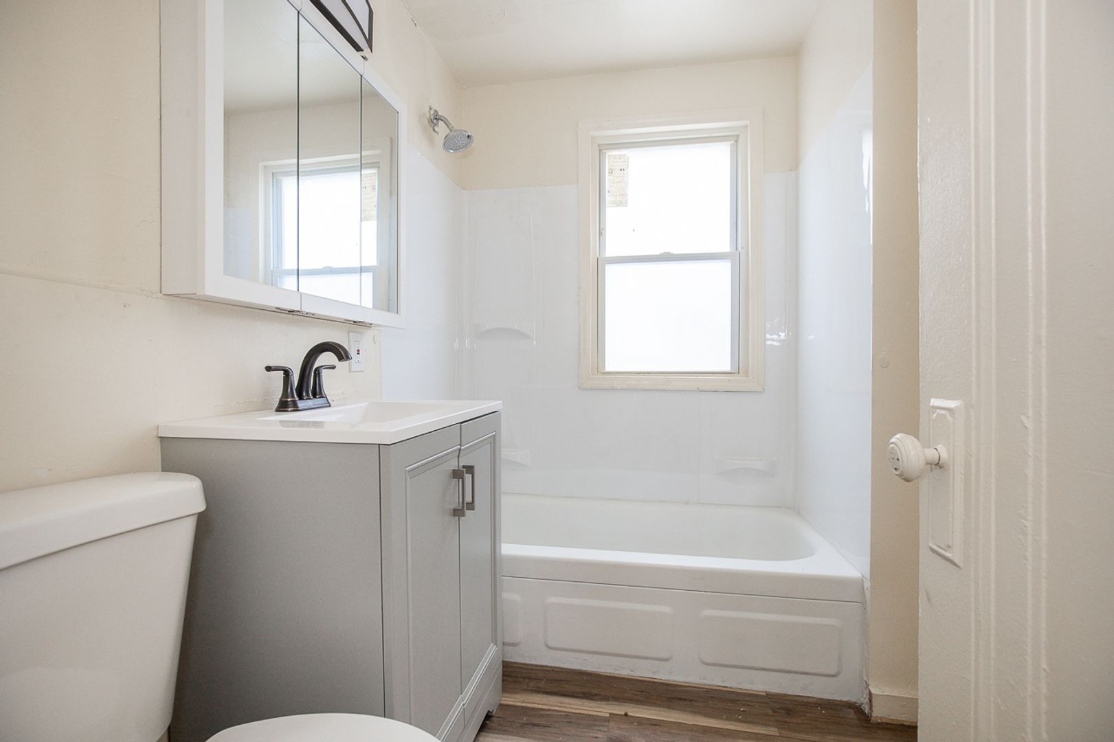 3331 E 140th St unit 3331 E140th Unit 1 – photo 3