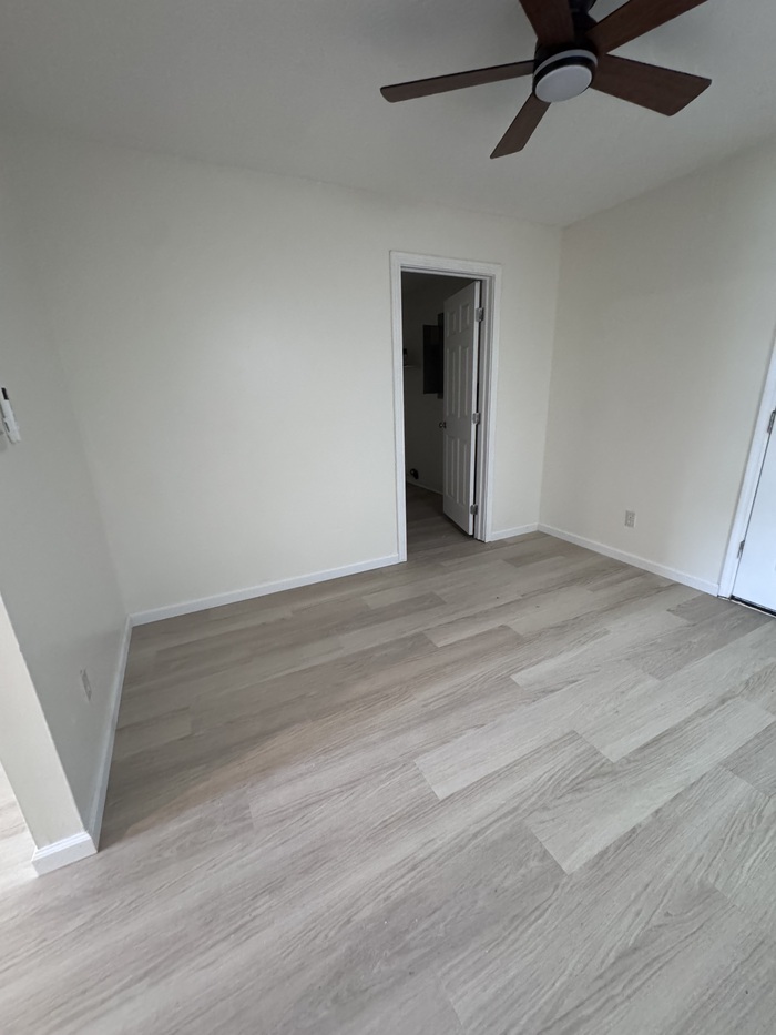 450 Long St unit B – photo 5