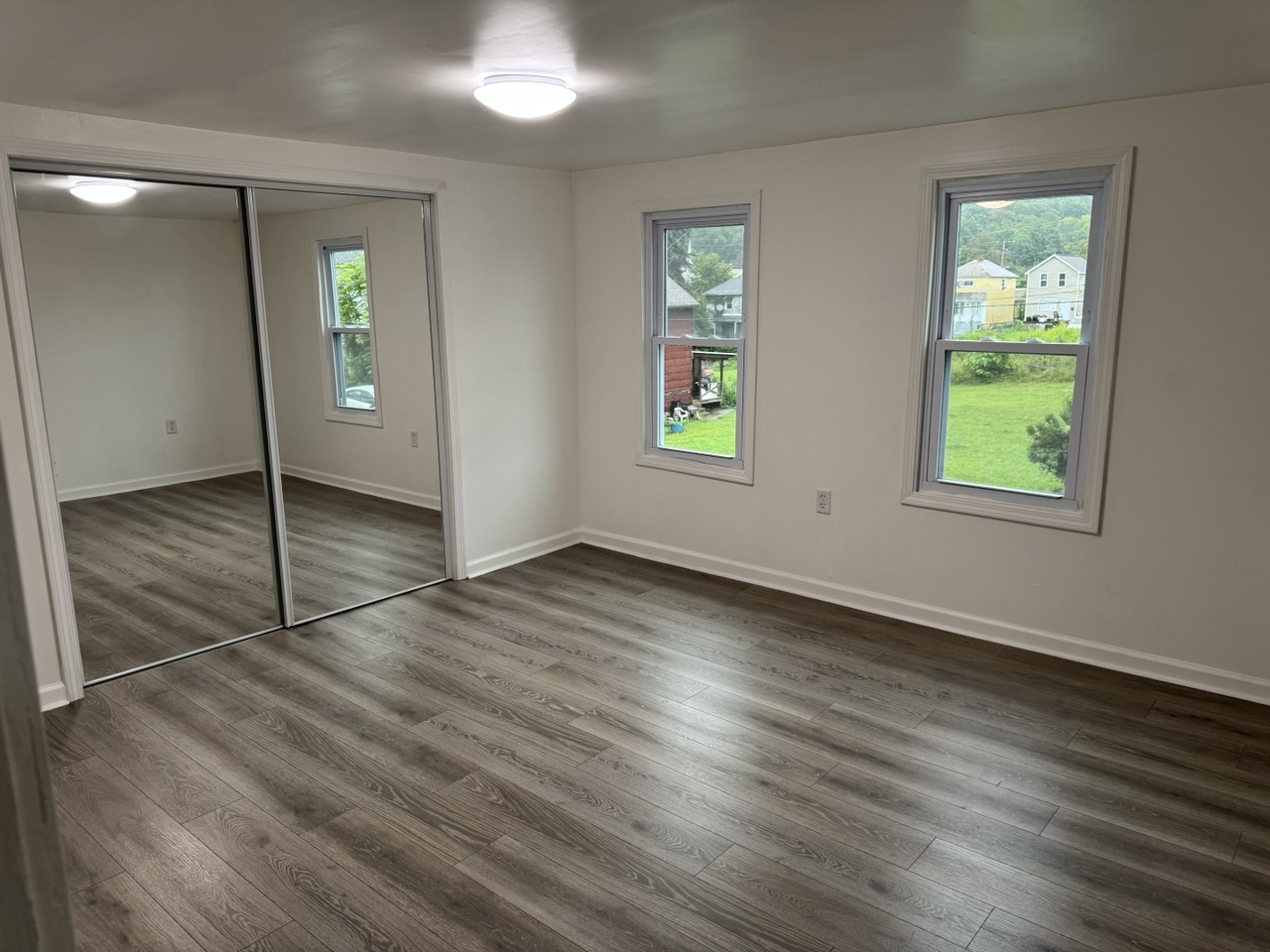 315 Cooper St – photo 5