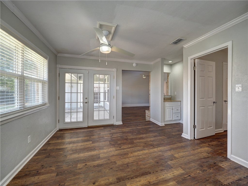 2114 Matagorda Dr – photo 3