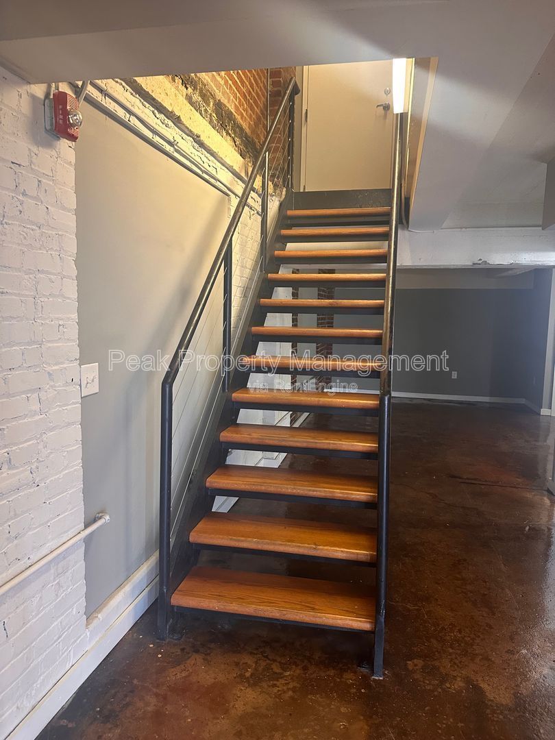 1510 W Broad St unit Apt M01 – photo 2