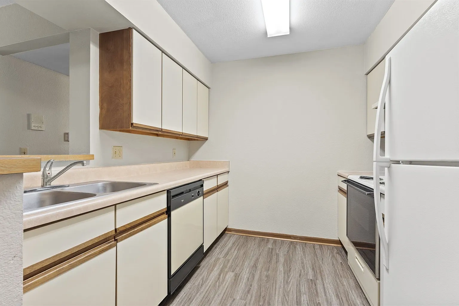 Huron River Toledo – 2 Bedroom 1.25 Bath