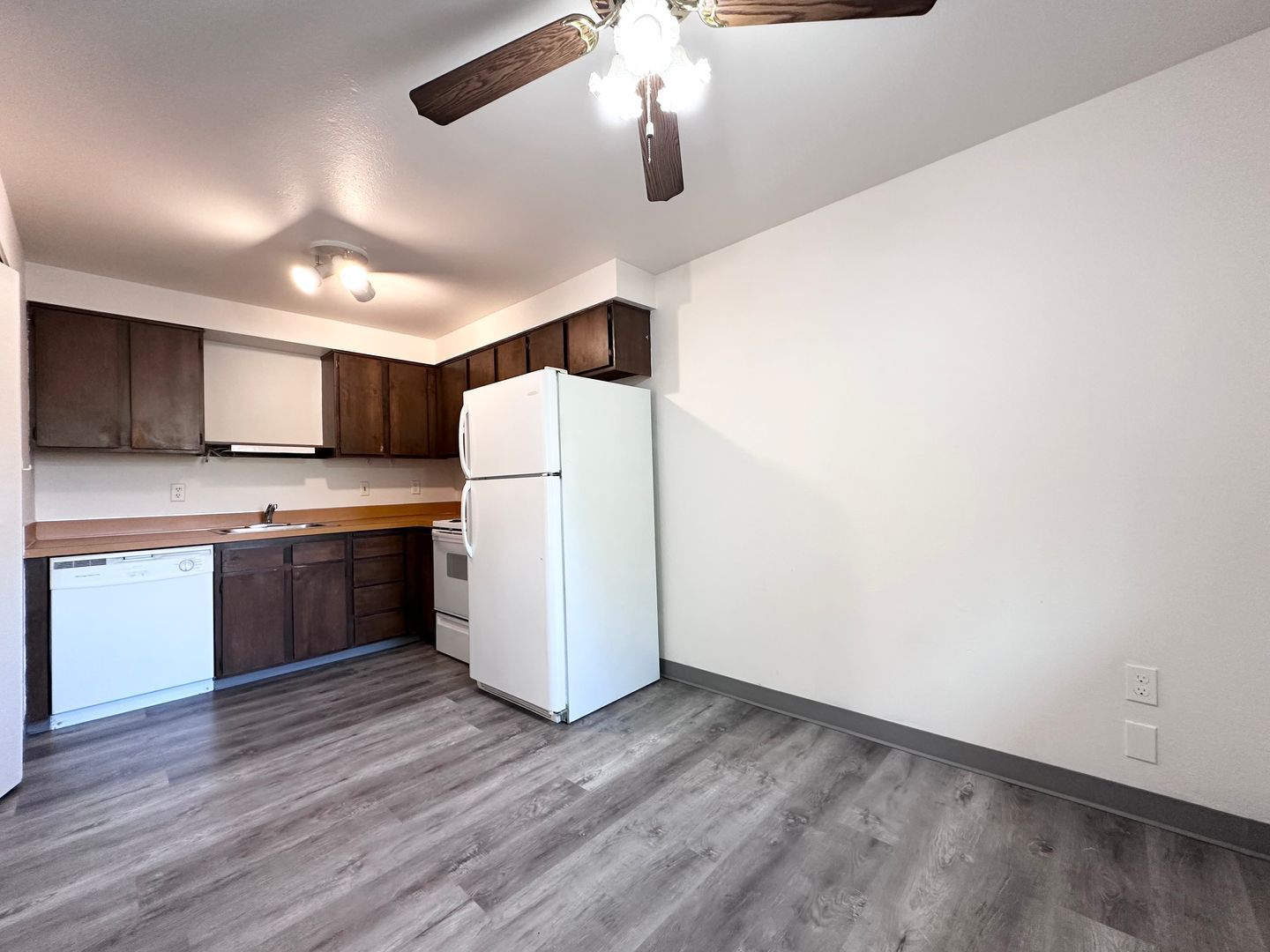 39910 McCormick Dr unit 39910 – photo 5