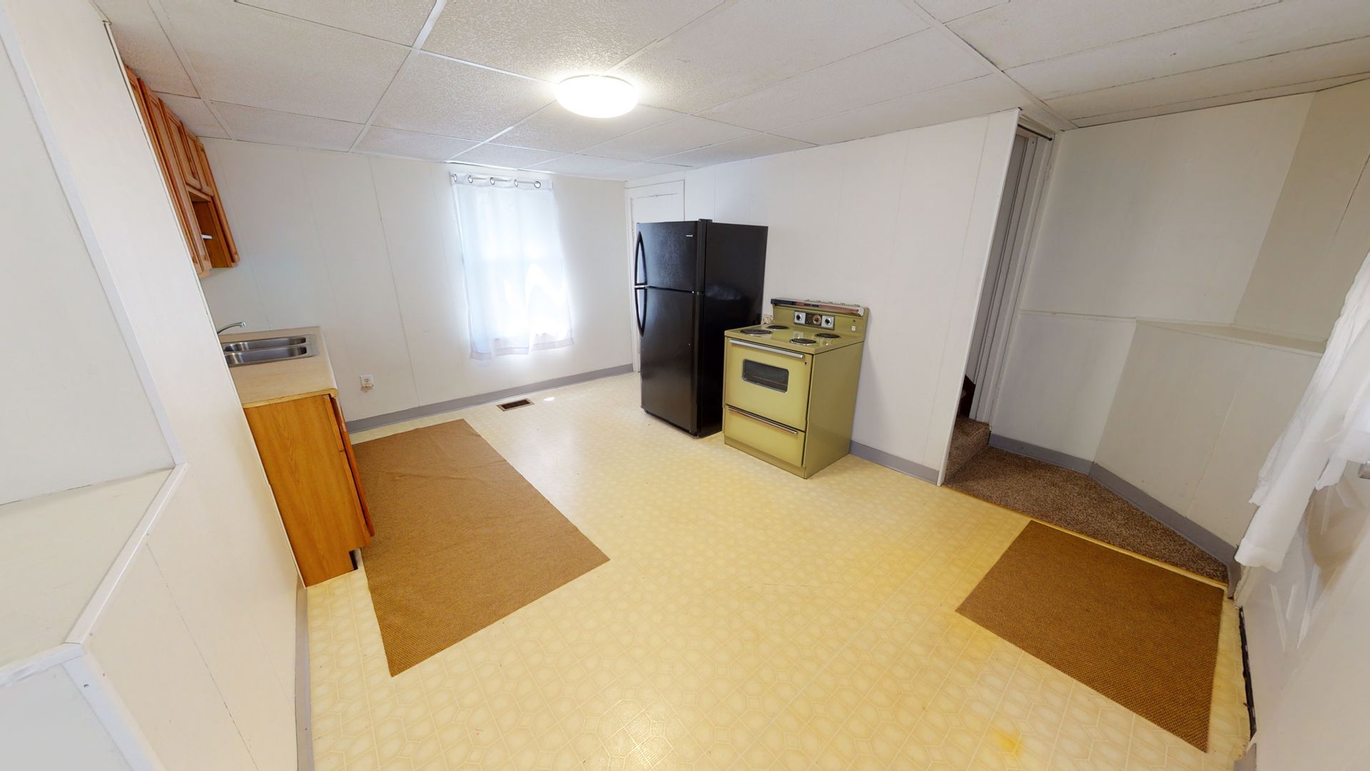 212 E Walnut St – photo 4