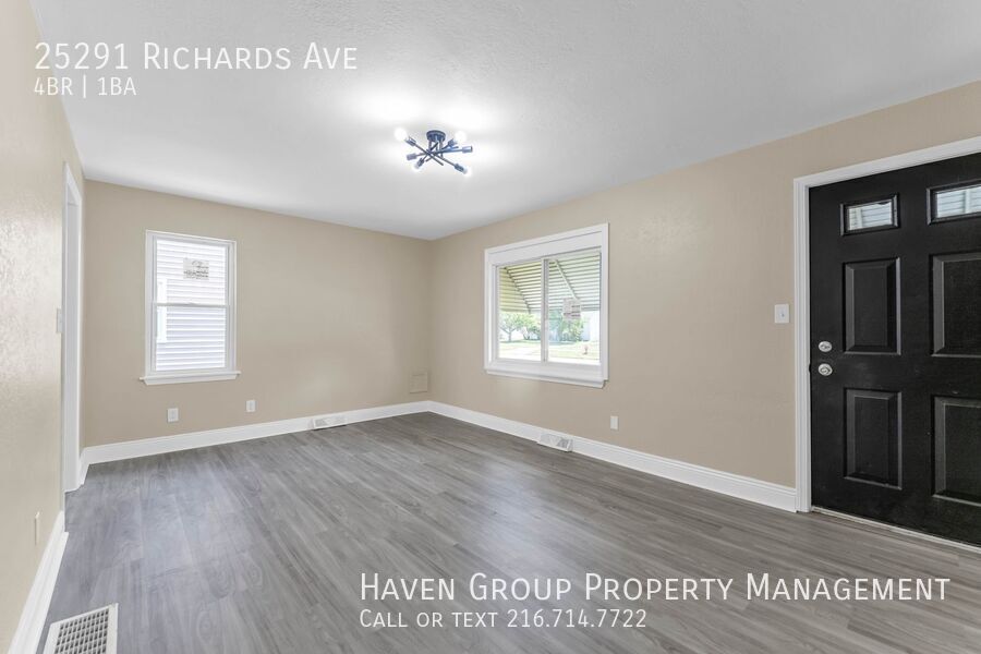 25291 Richards Ave – photo 4