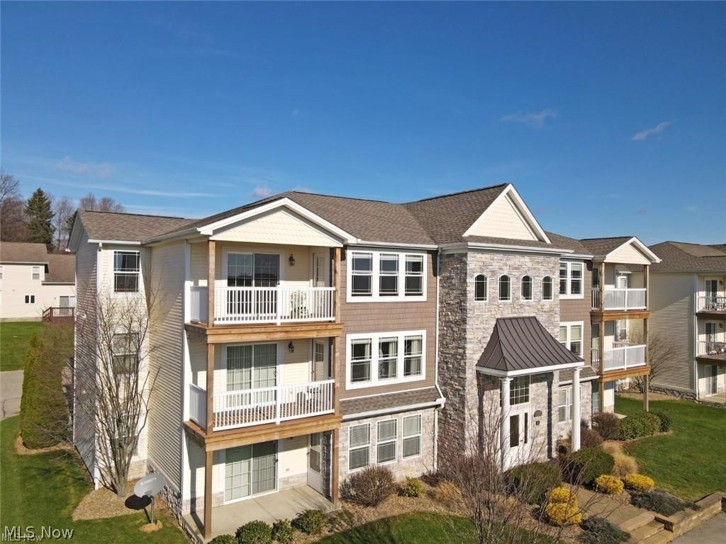 863 Cedar Way unit 605 – photo 1