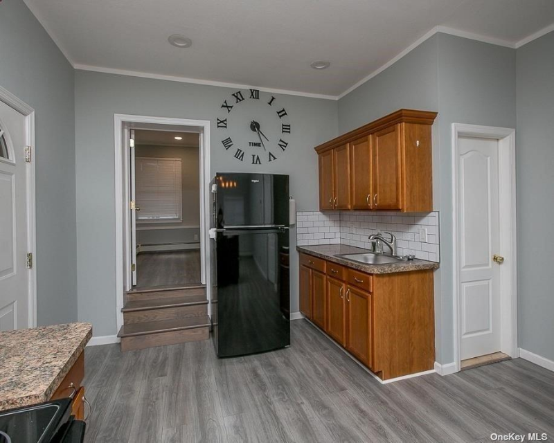 159 42nd St – photo 2
