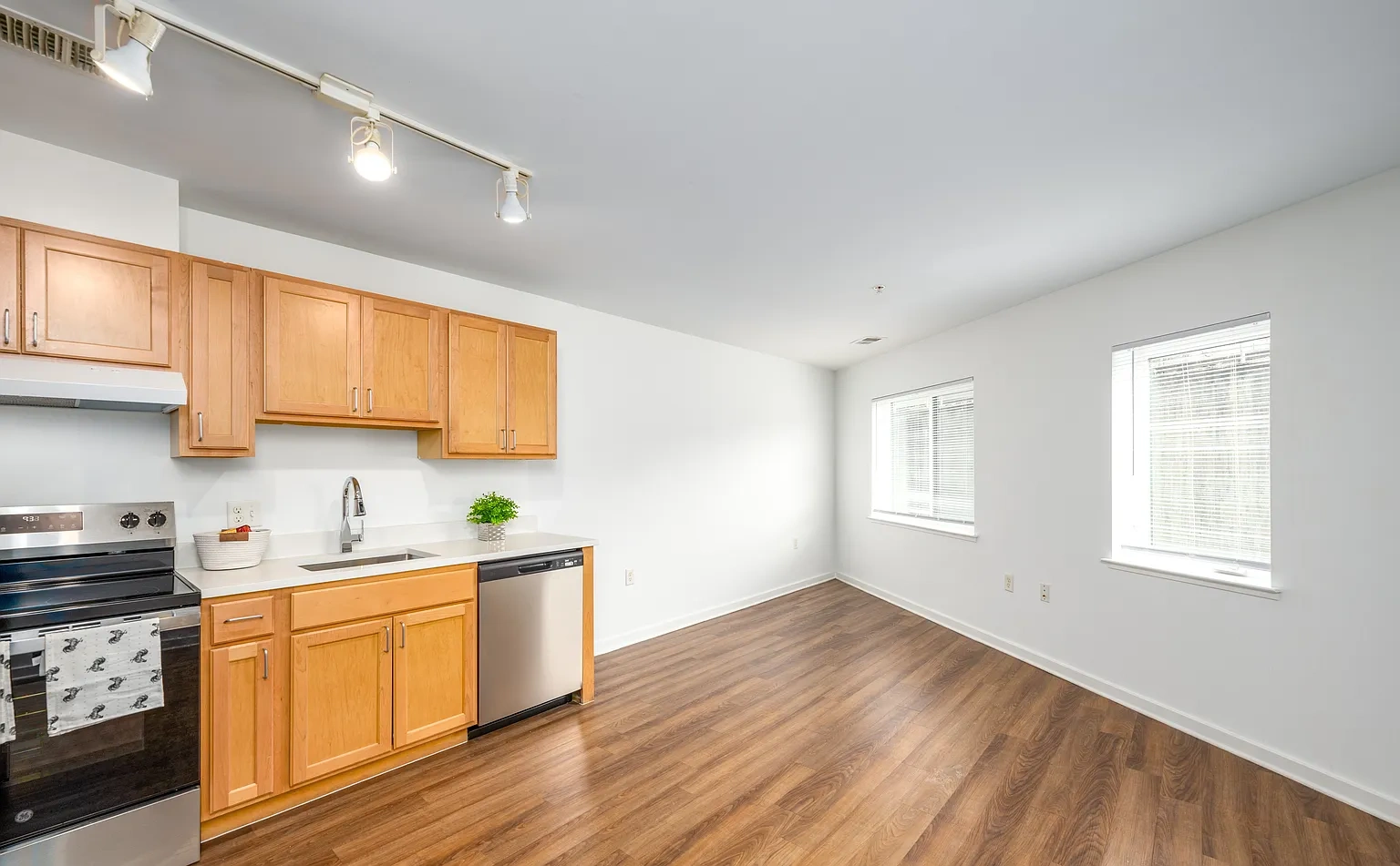 Metro Village Apartments – photo 5
