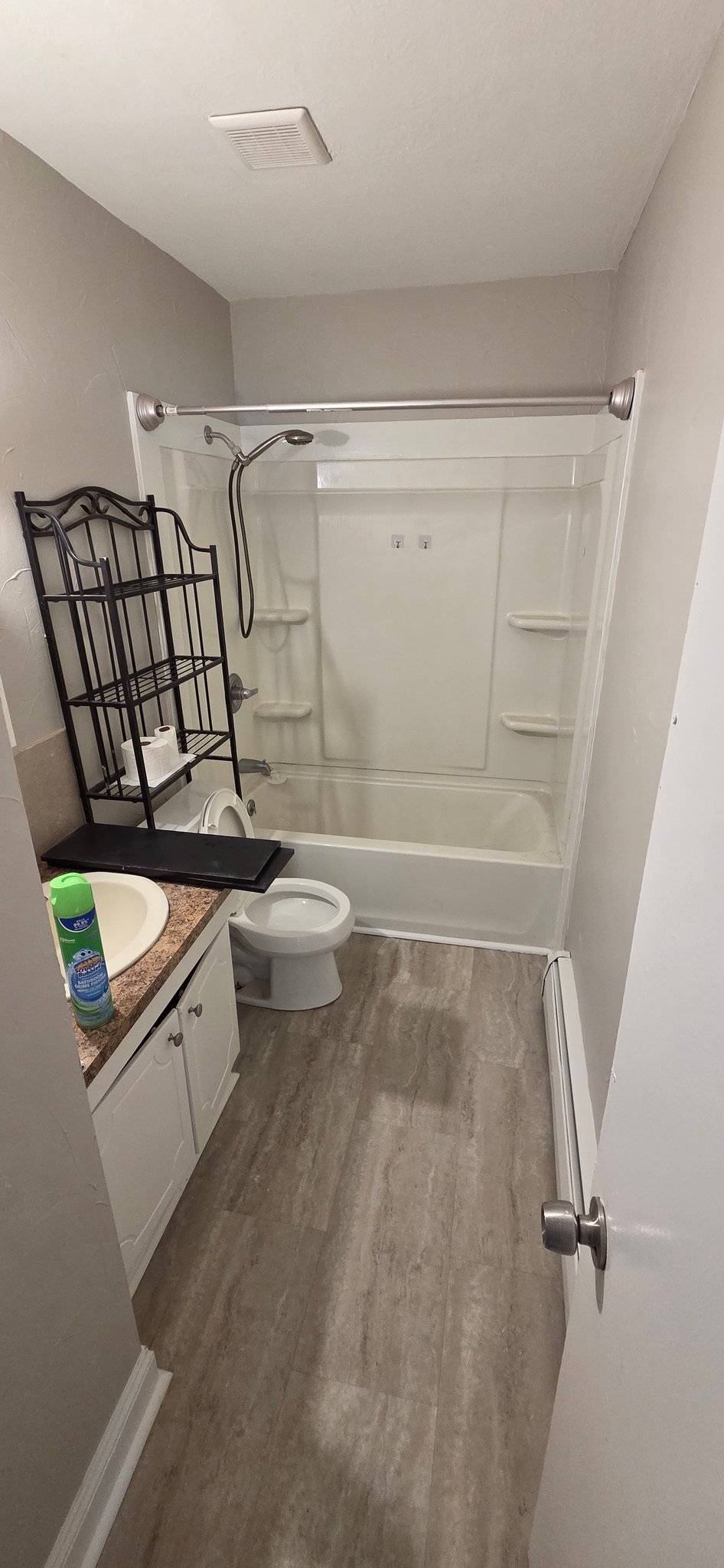 8096 Bellflower Rd – photo 3