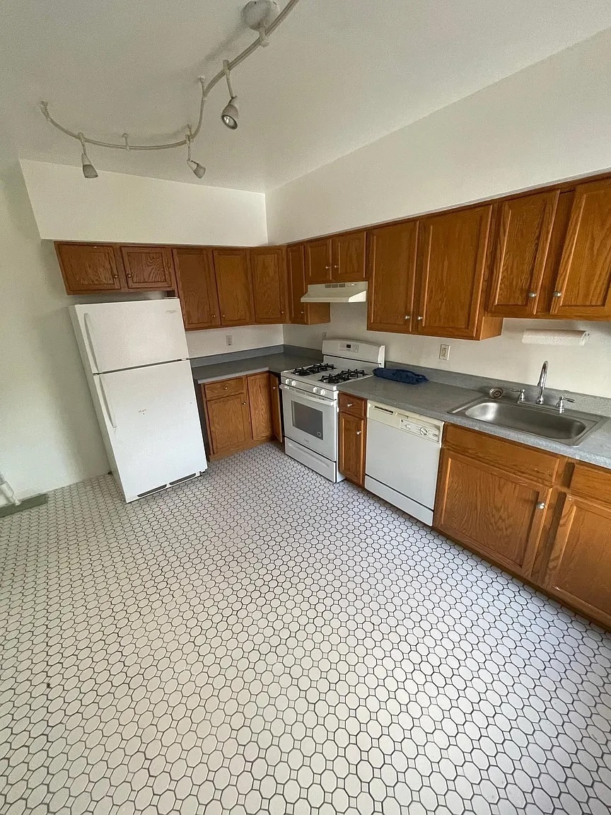 5435 Jackson St unit 3 – photo 4