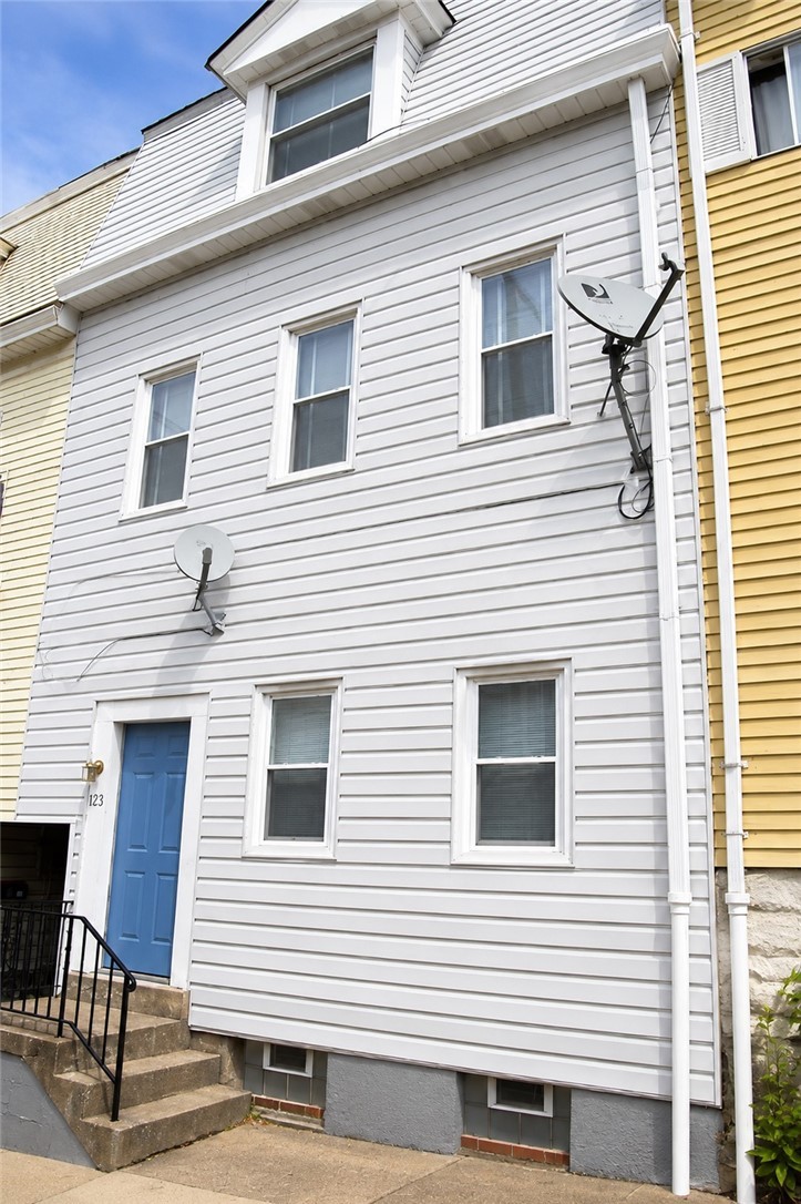 323 38th St unit 1 – photo 1