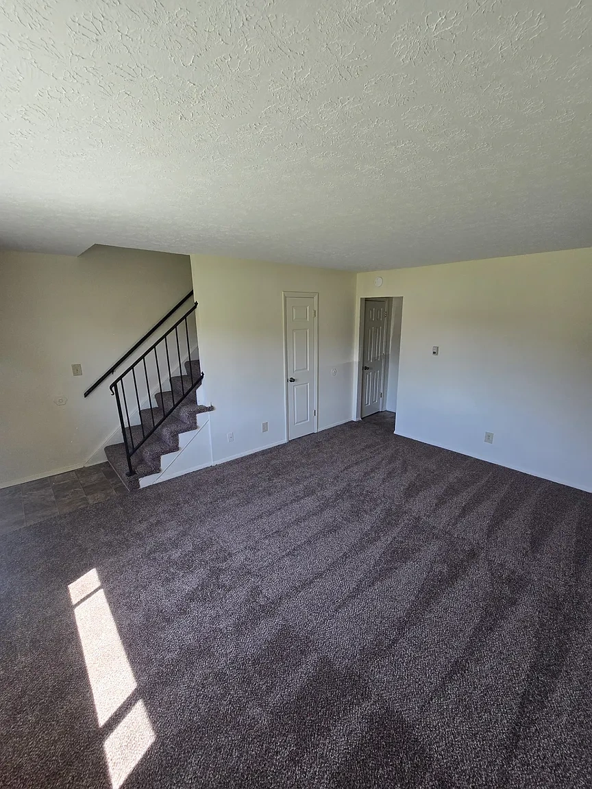 Pebble Creek Apartments – photo 4