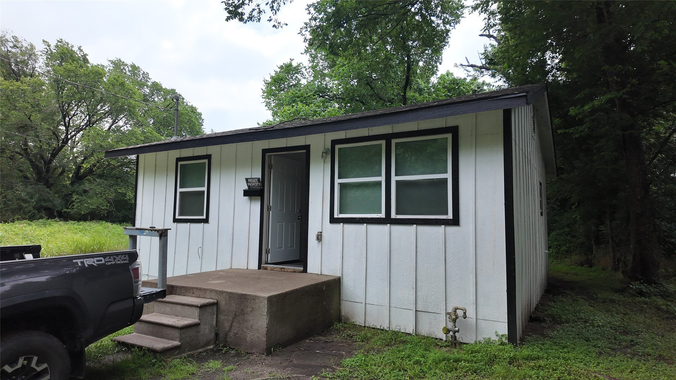 1001 E Park Ave – photo 4