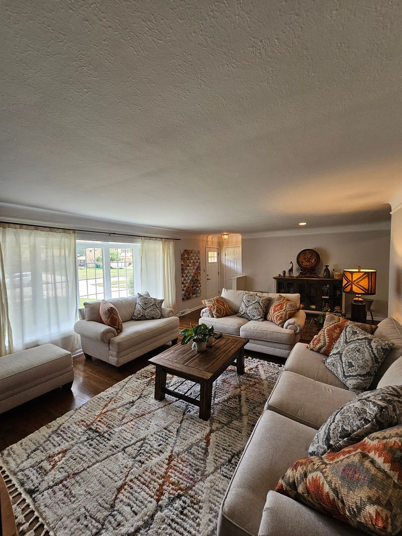 5648 Beacon Hill Dr – photo 3