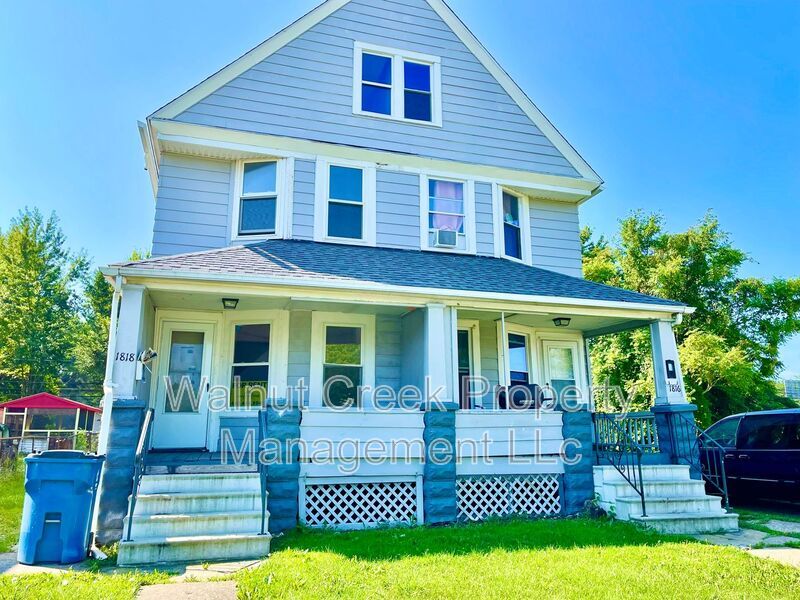 1818 E 29th St unit 1816 1818 – photo 1