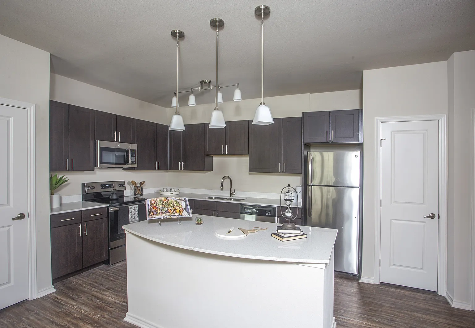 Lakeside Villas – photo 2