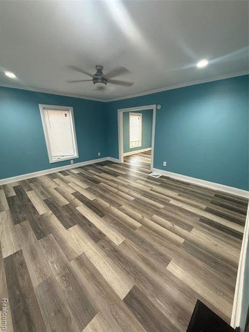 385 Whittemore St – photo 5