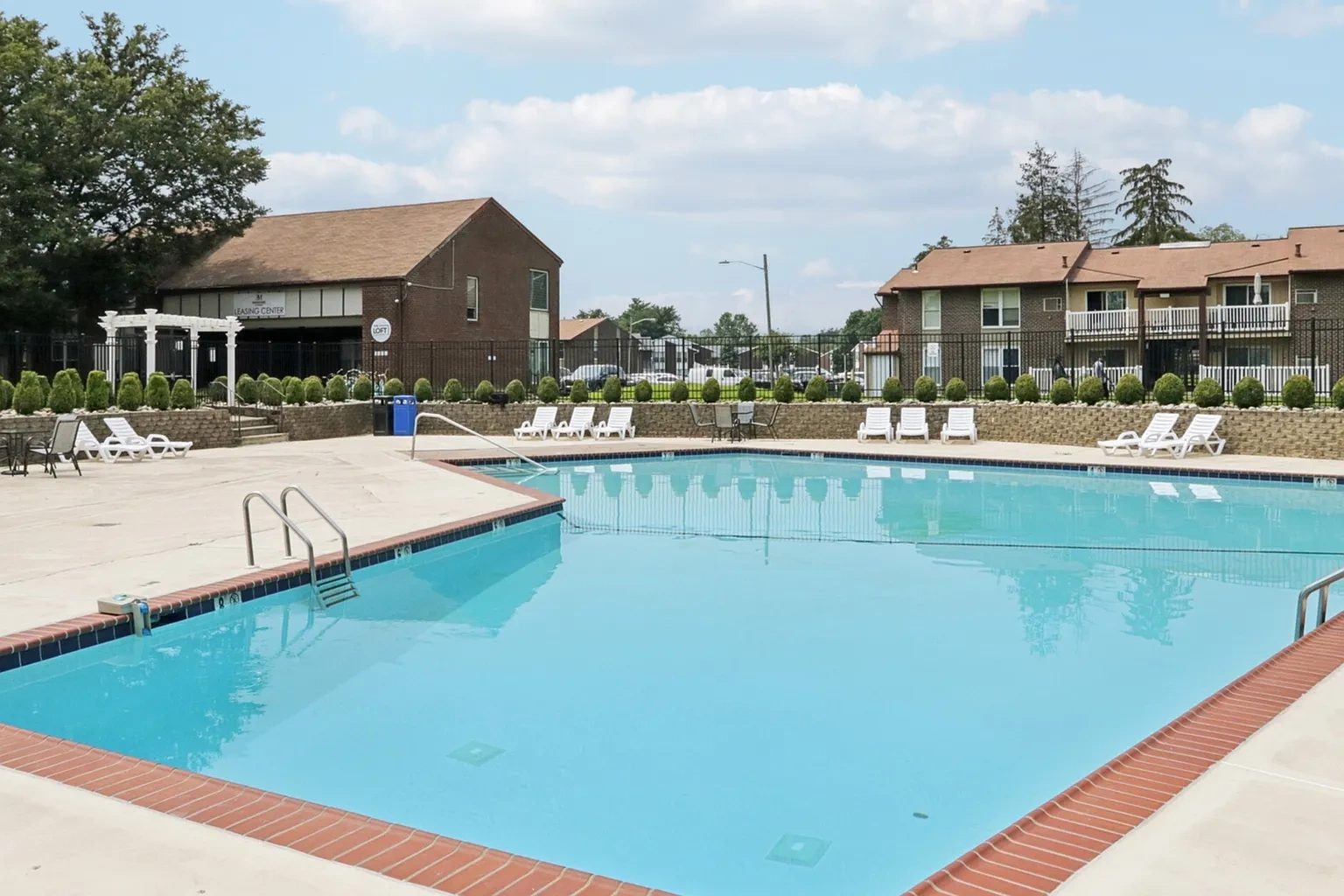 Edgewater Manor – photo 3