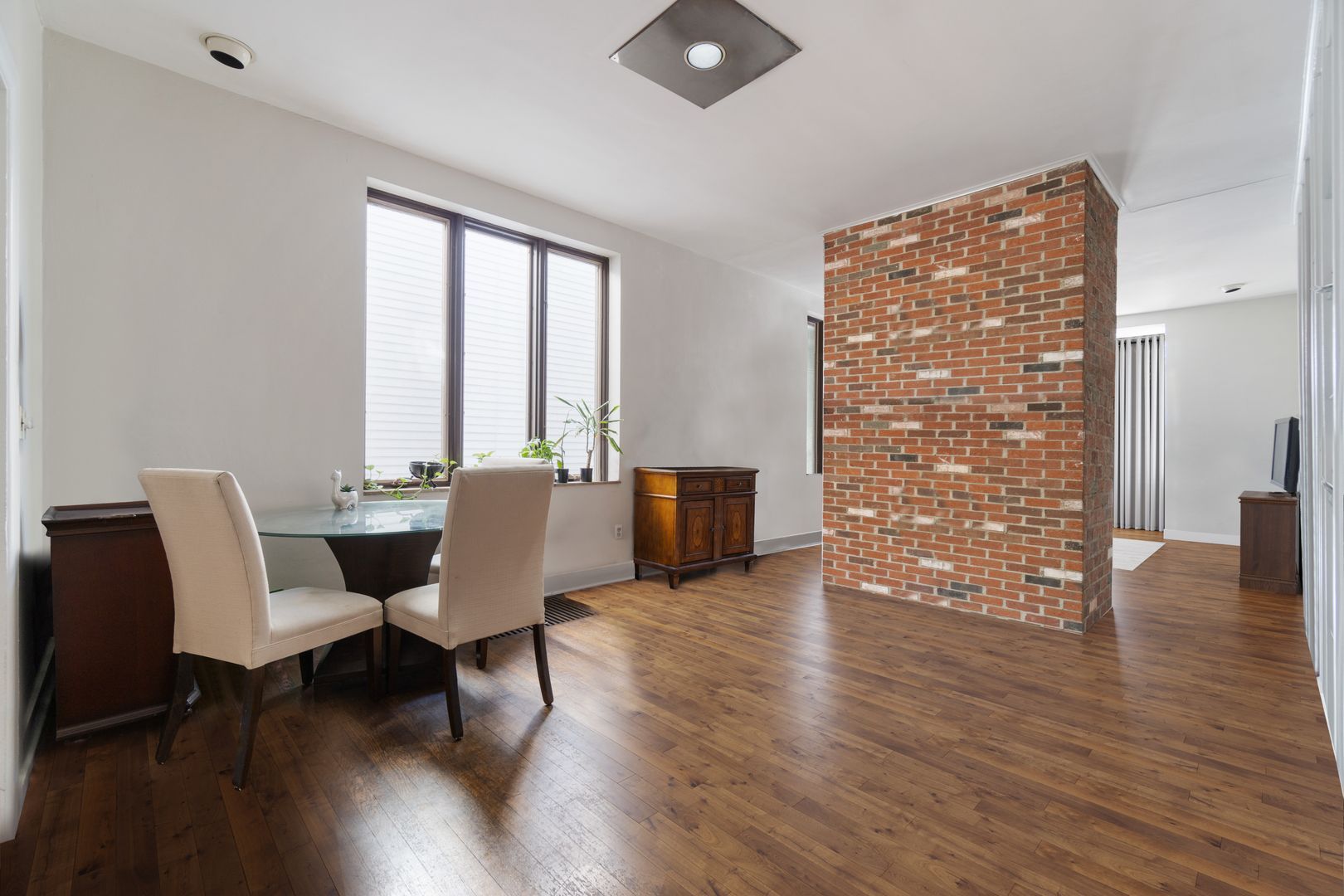 5735 Walnut St unit House – photo 4