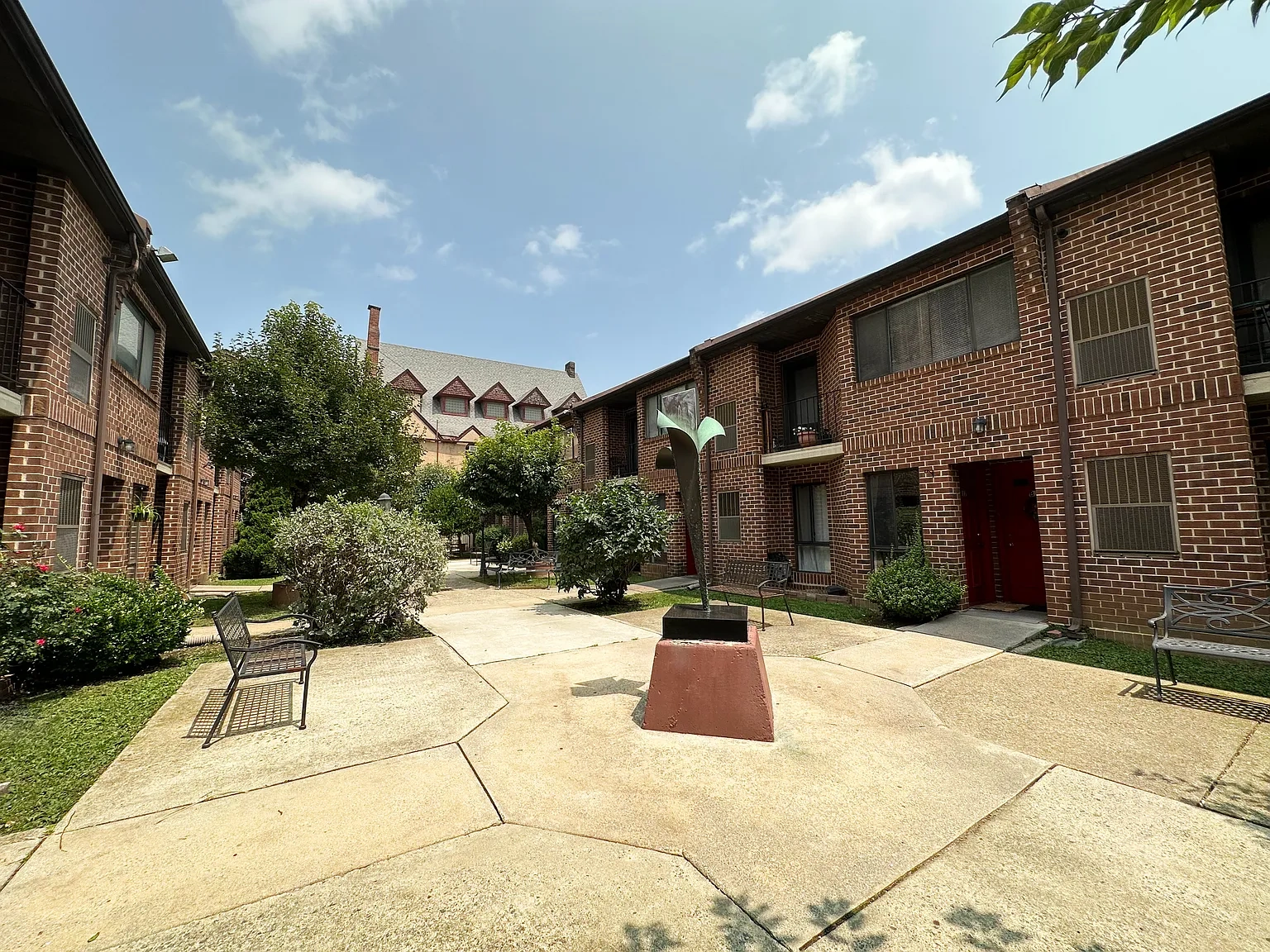 Court Commons – photo 1