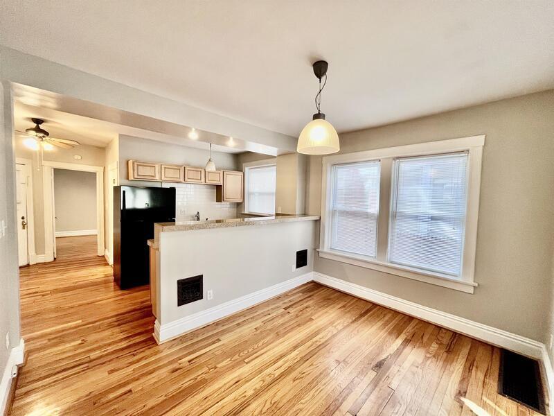 1533 McCausland Ave unit A – photo 1
