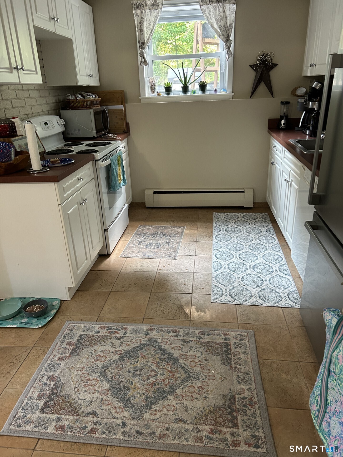 15 Earl Ave – photo 3