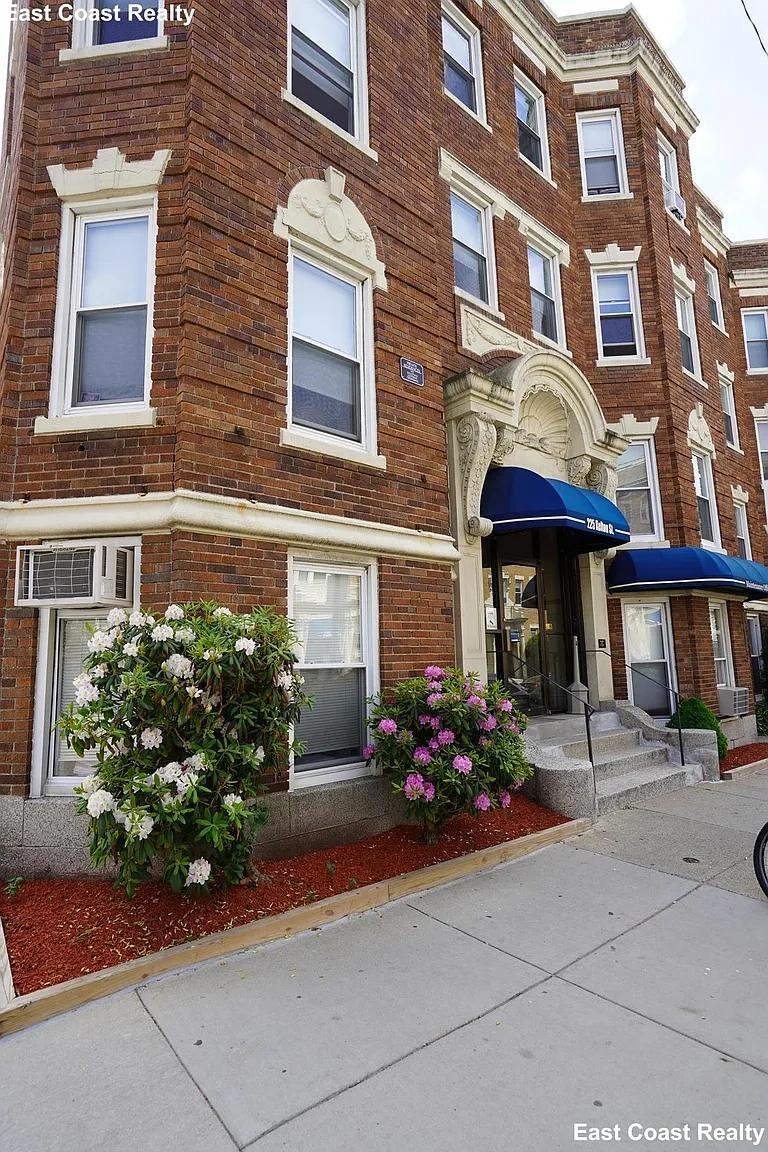 217- 221 Kelton St – photo 1