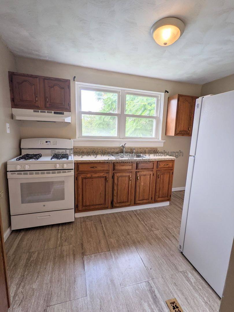 302 W Miller Ave – photo 4
