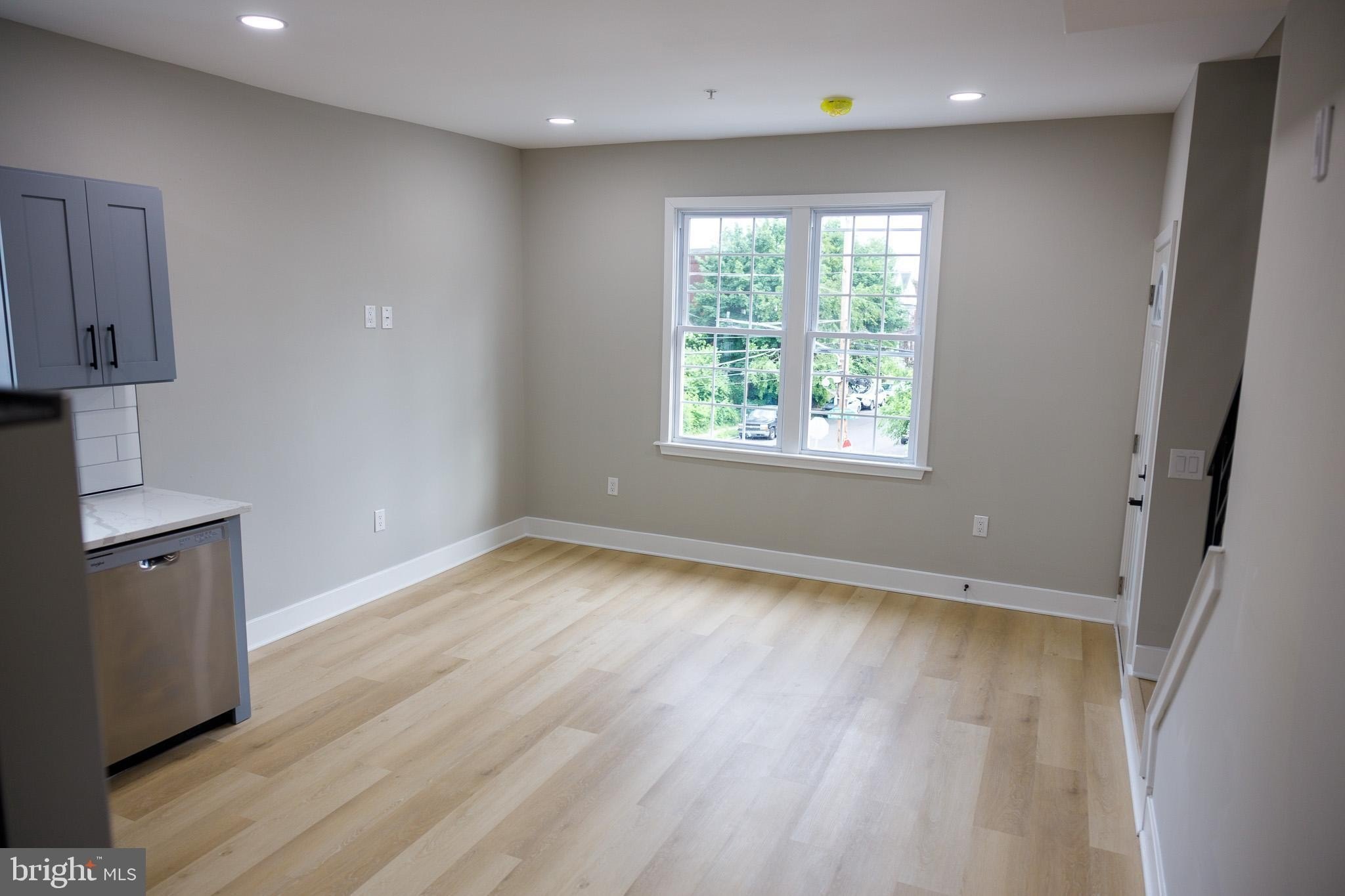 1201 Lindley Ave – photo 3