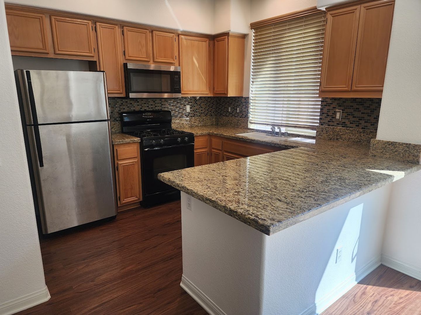 25176 Crest Haven St – photo 5