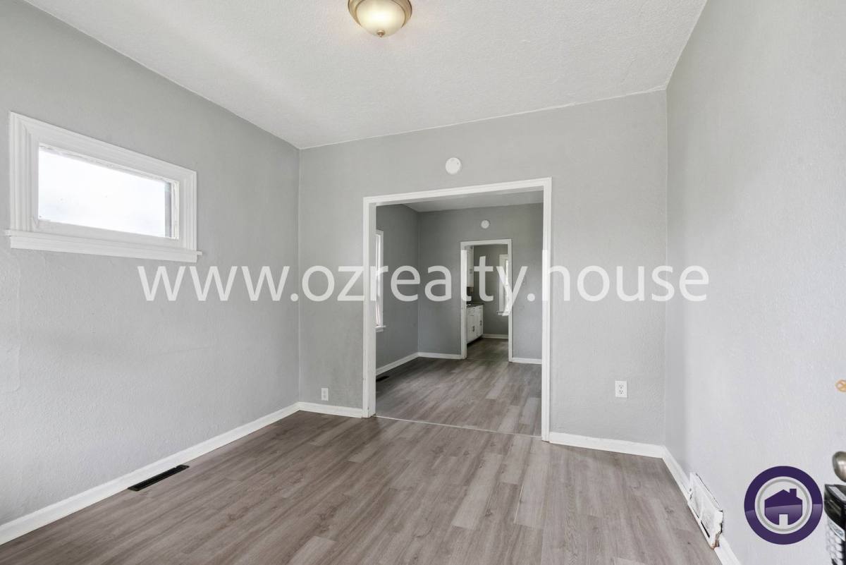 207 Pulaski St – photo 3