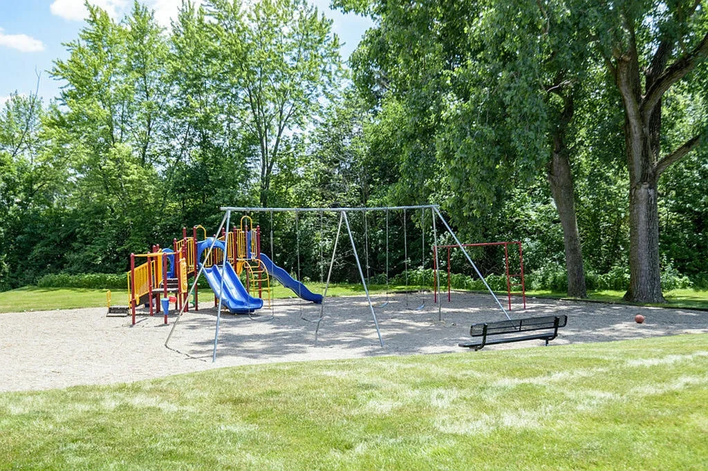 Black Bear Creek Apartments – photo 5