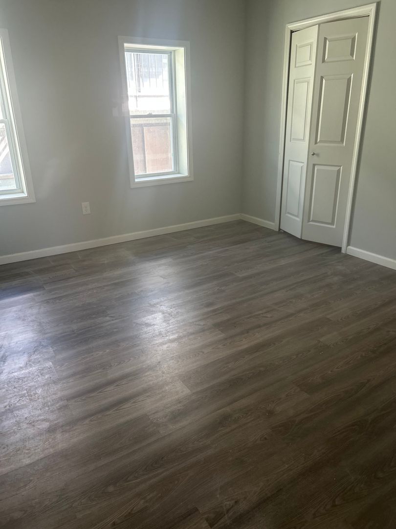 17568 Lakeshore Blvd unit 9 – photo 3