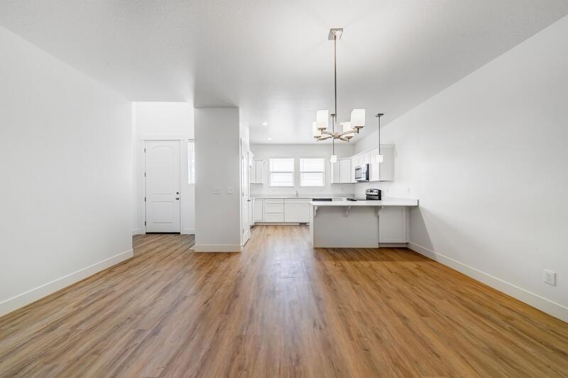 3904 Hardman Way – photo 3