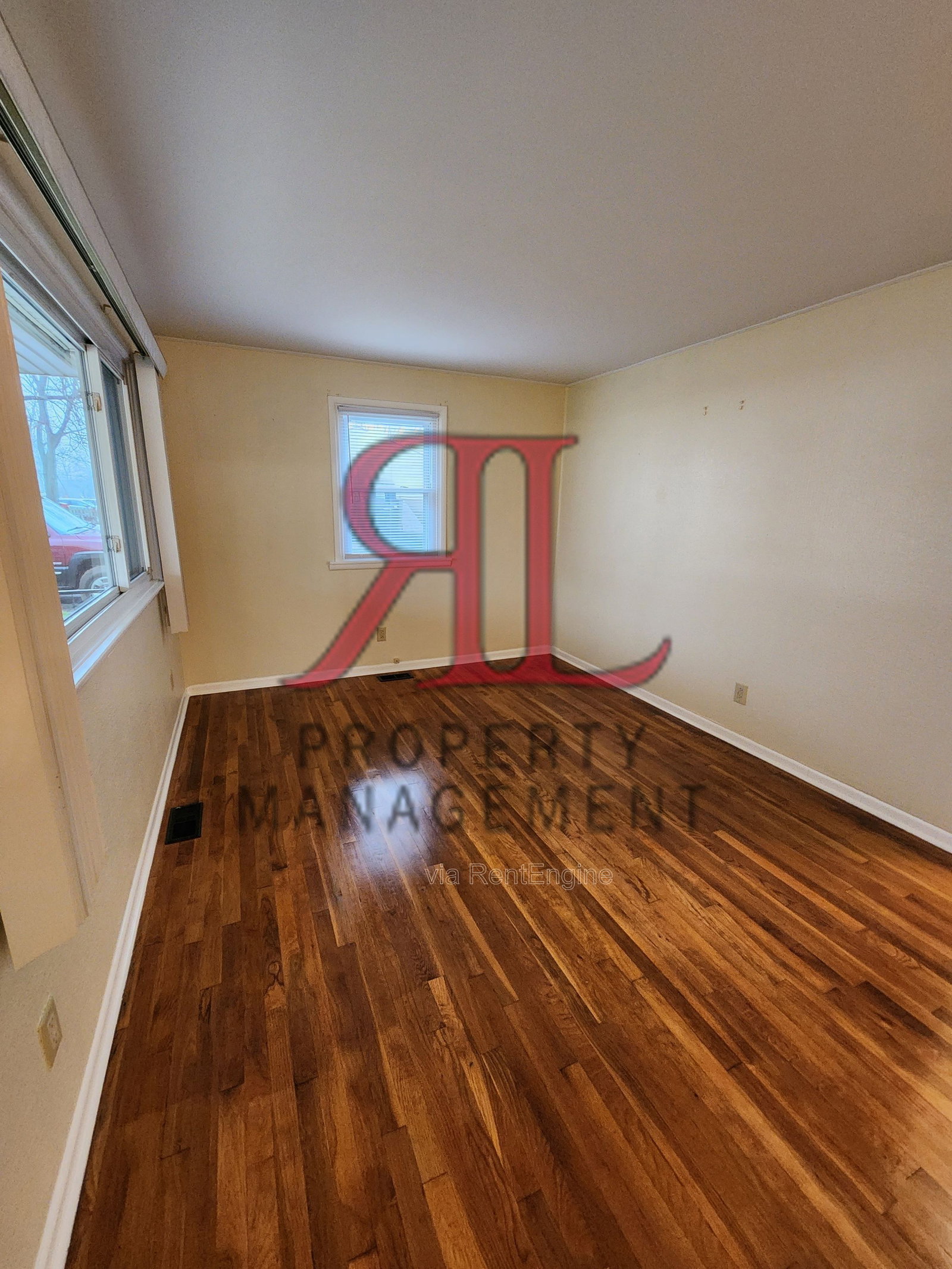 2436 Charlemagne St – photo 5