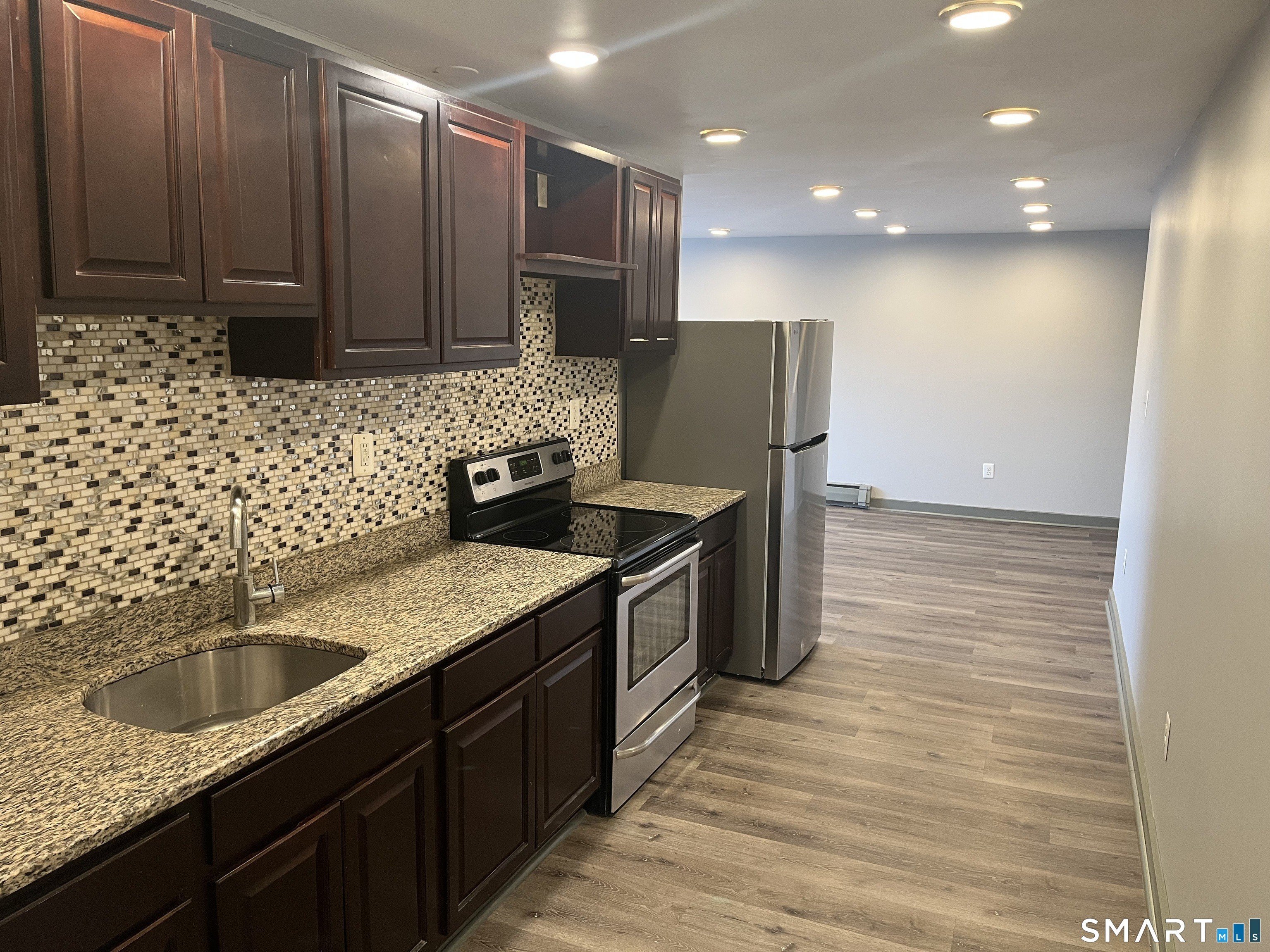32 Cook Ave #305 – photo 4