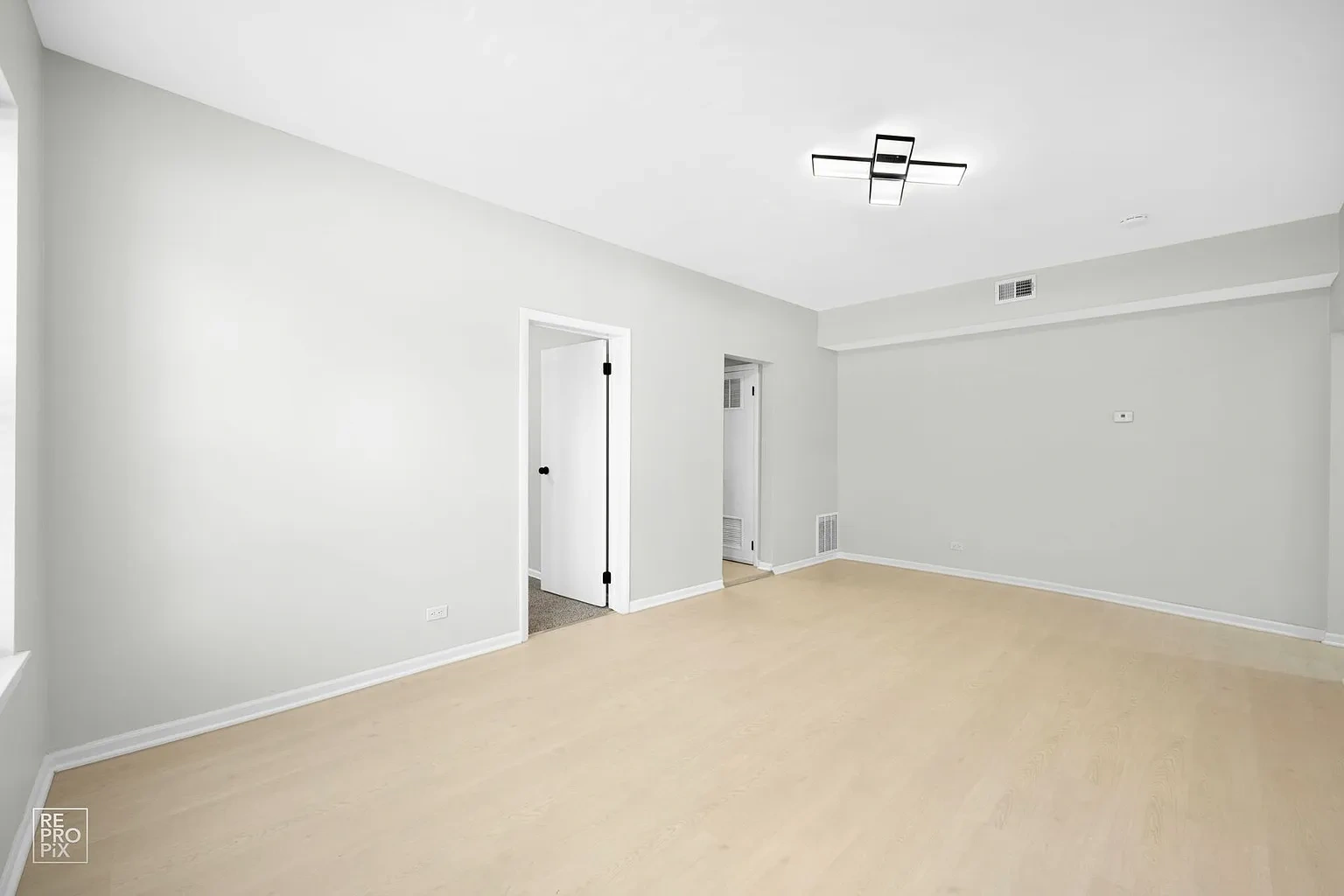 5047 S Champlain – photo 4