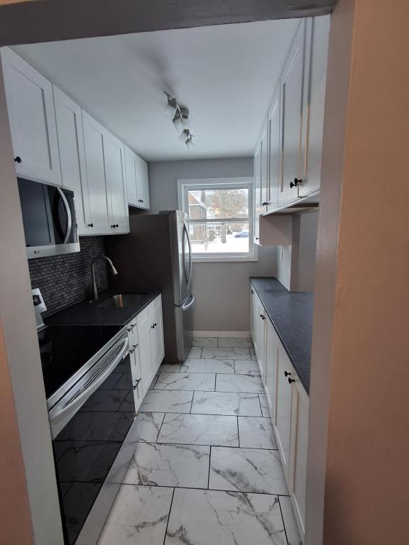 1059 Midland Ave – photo 1