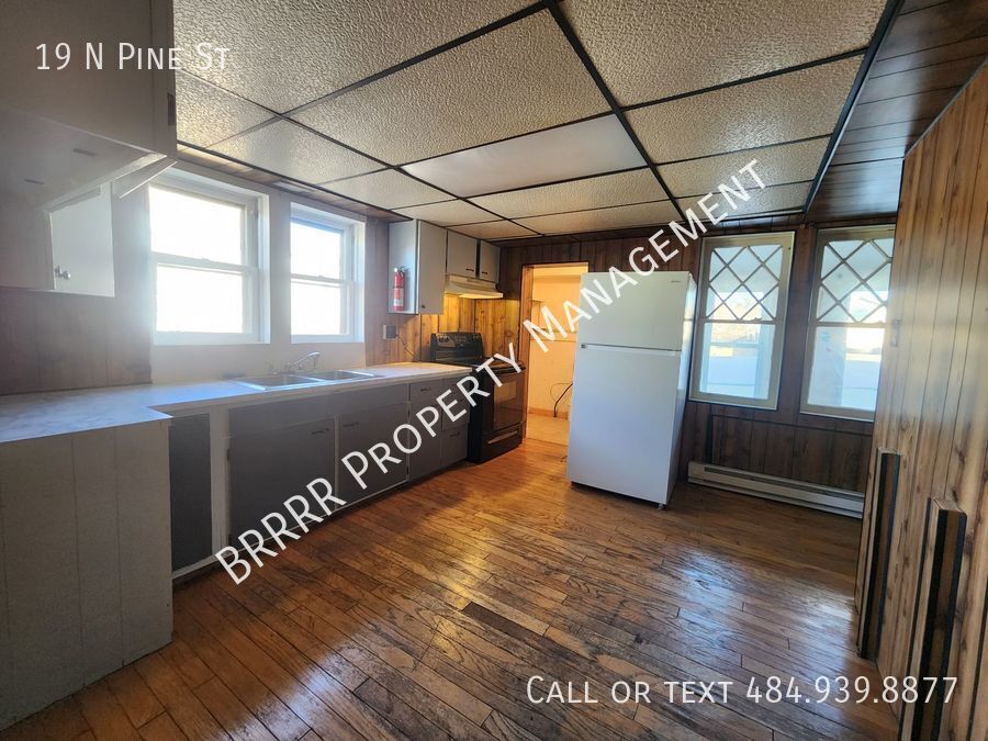19 N Pine St – photo 4