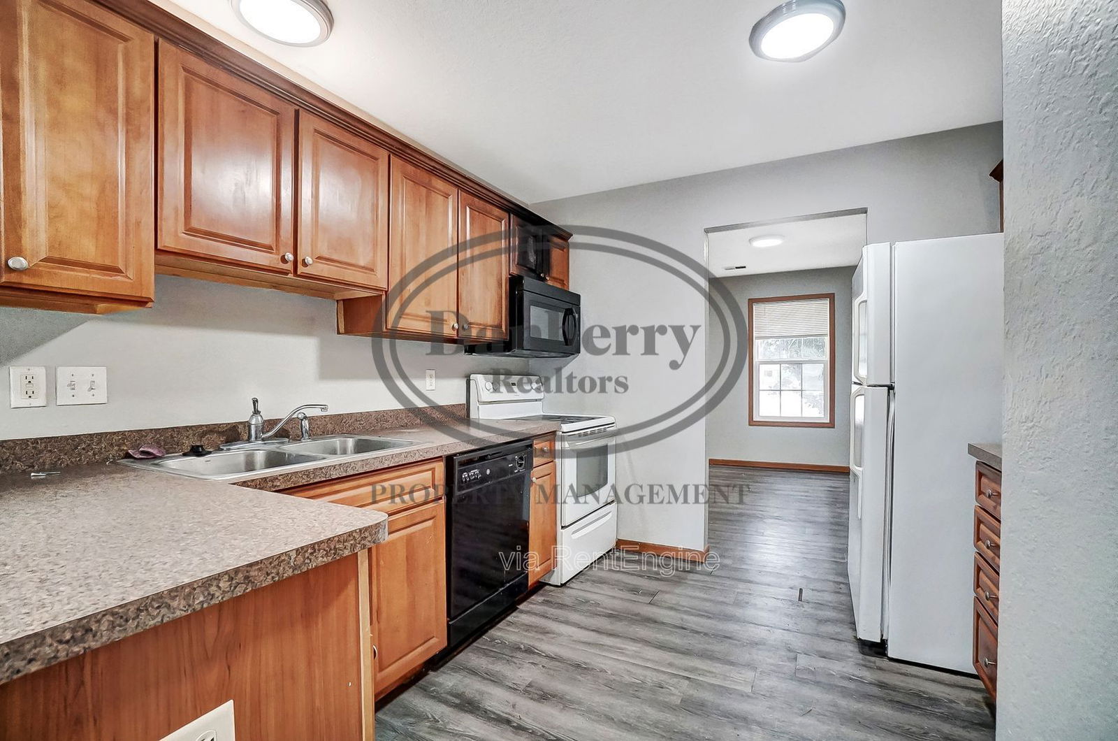 1115 N Byrne Rd – photo 5