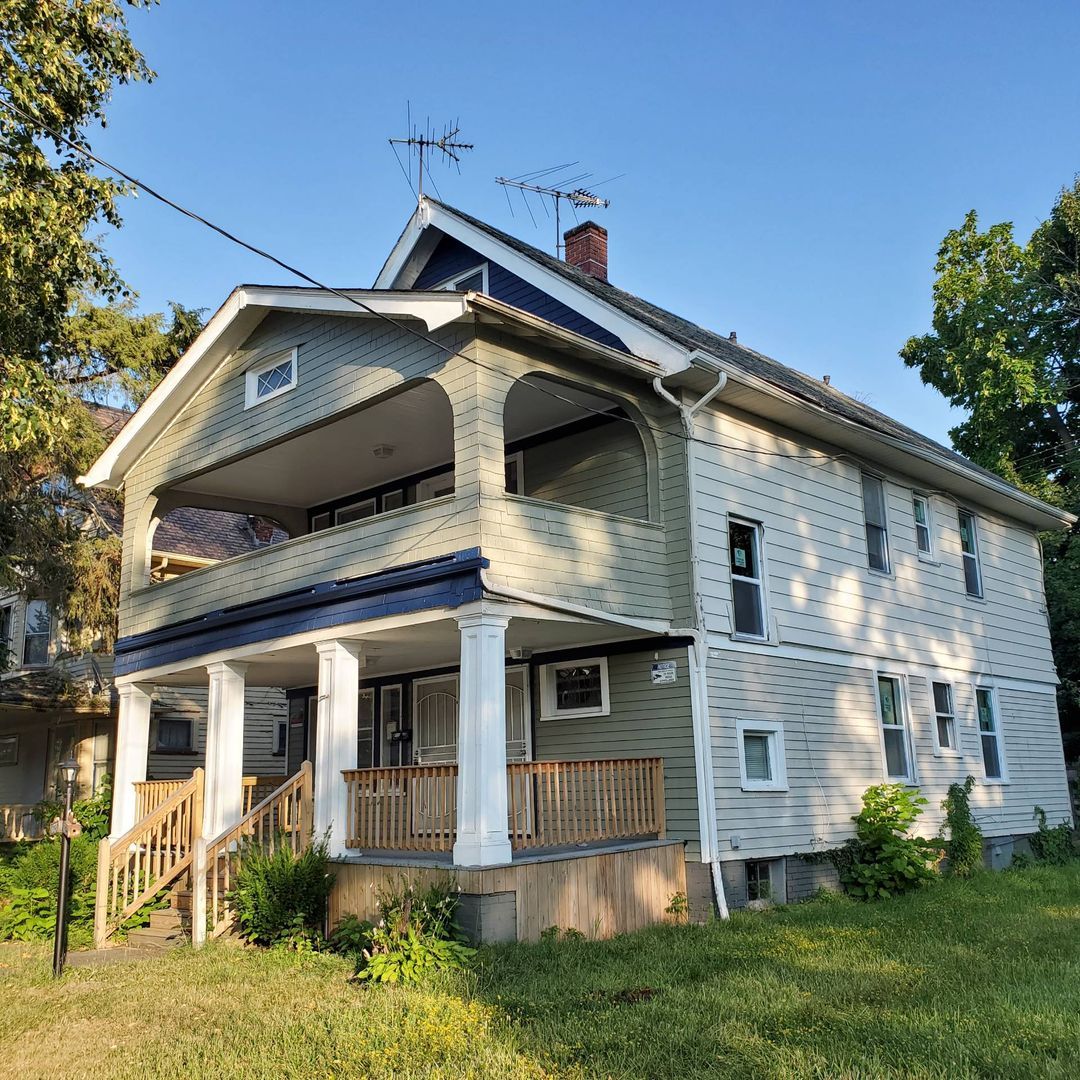 12098 Chesterfield Ave unit Unit 1 – photo 2