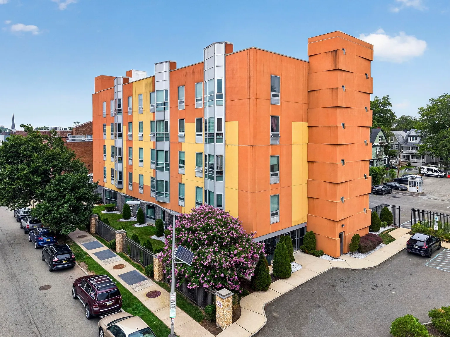 110 Halsted Street – photo 4
