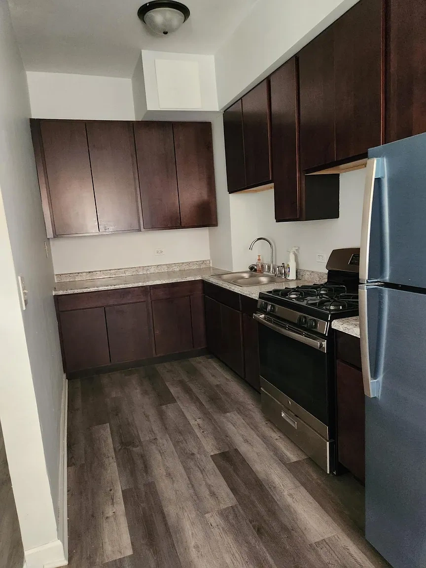 Everett Apartments – photo 3