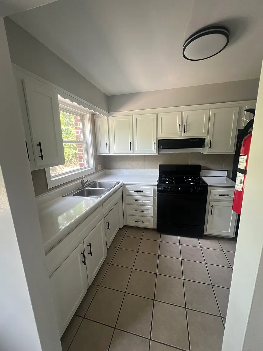 Dock Street Apartments – photo 3