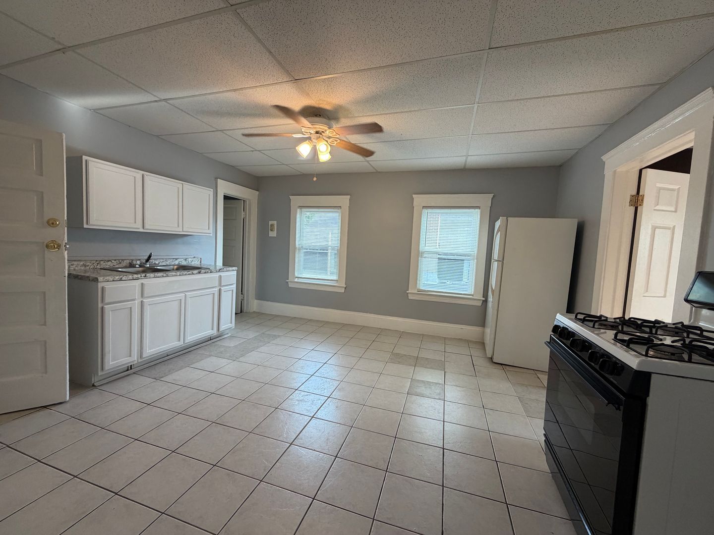 3543 W 50th St unit Up – photo 1