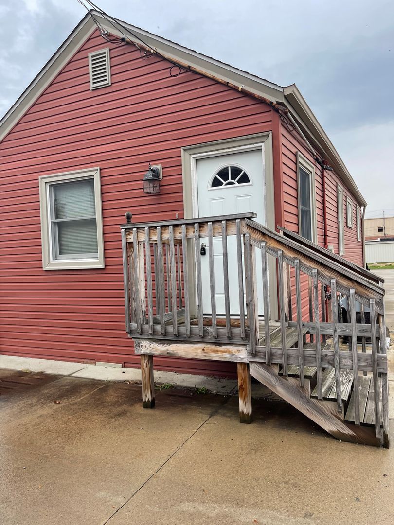 37939 Vine St unit Rear – photo 1