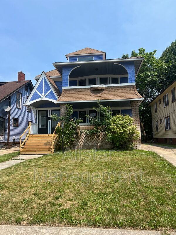 3255 E 139th St unit UP – photo 1