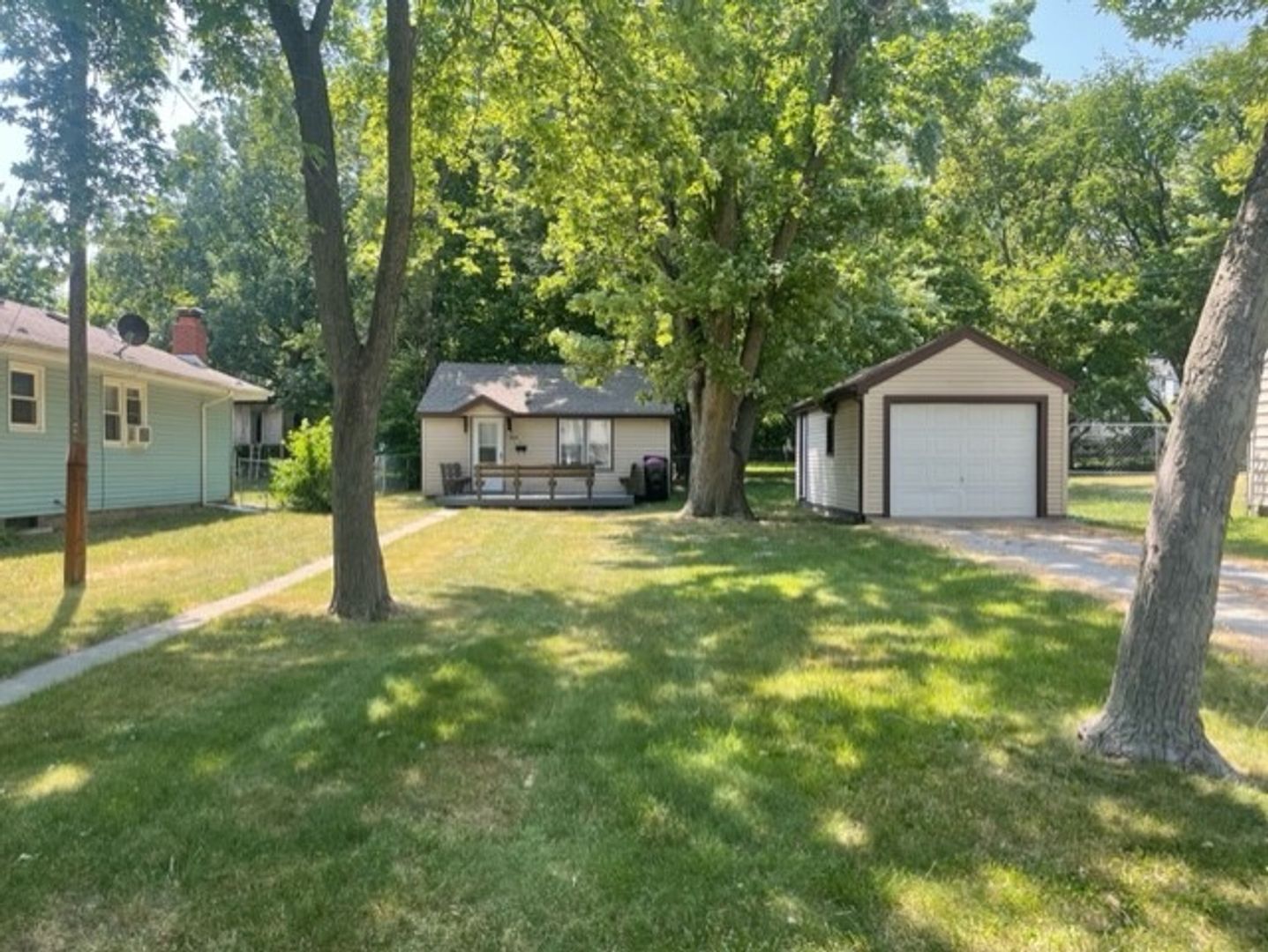809 Kingsley St – photo 1