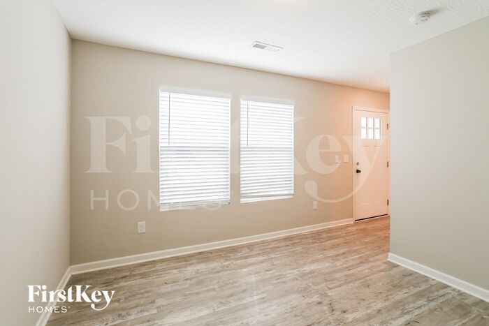 1691 Eastbrook Dr N – photo 5
