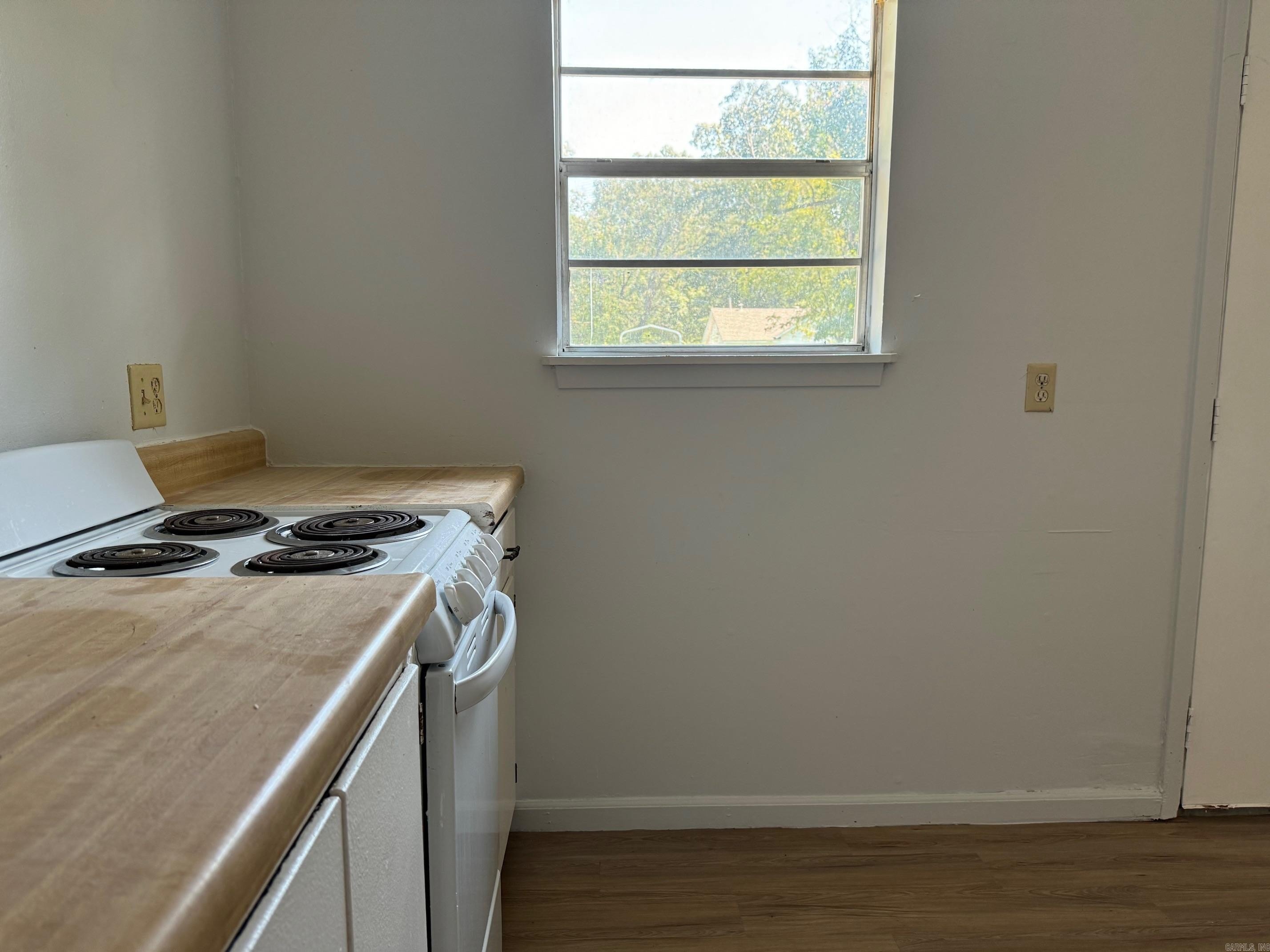 2600 S Beech St – photo 3